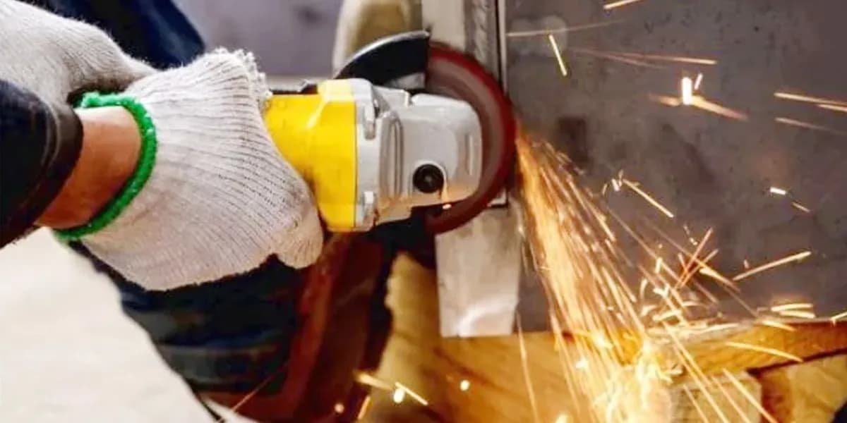 Kelebihan Menggunakan Gerinda Tangan